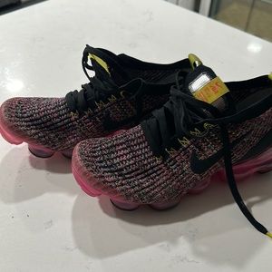 Women’s running shoes size 9.5